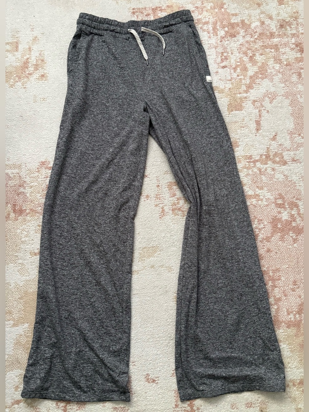 VUORI Halo Wide Leg Pants Size Small Like New!